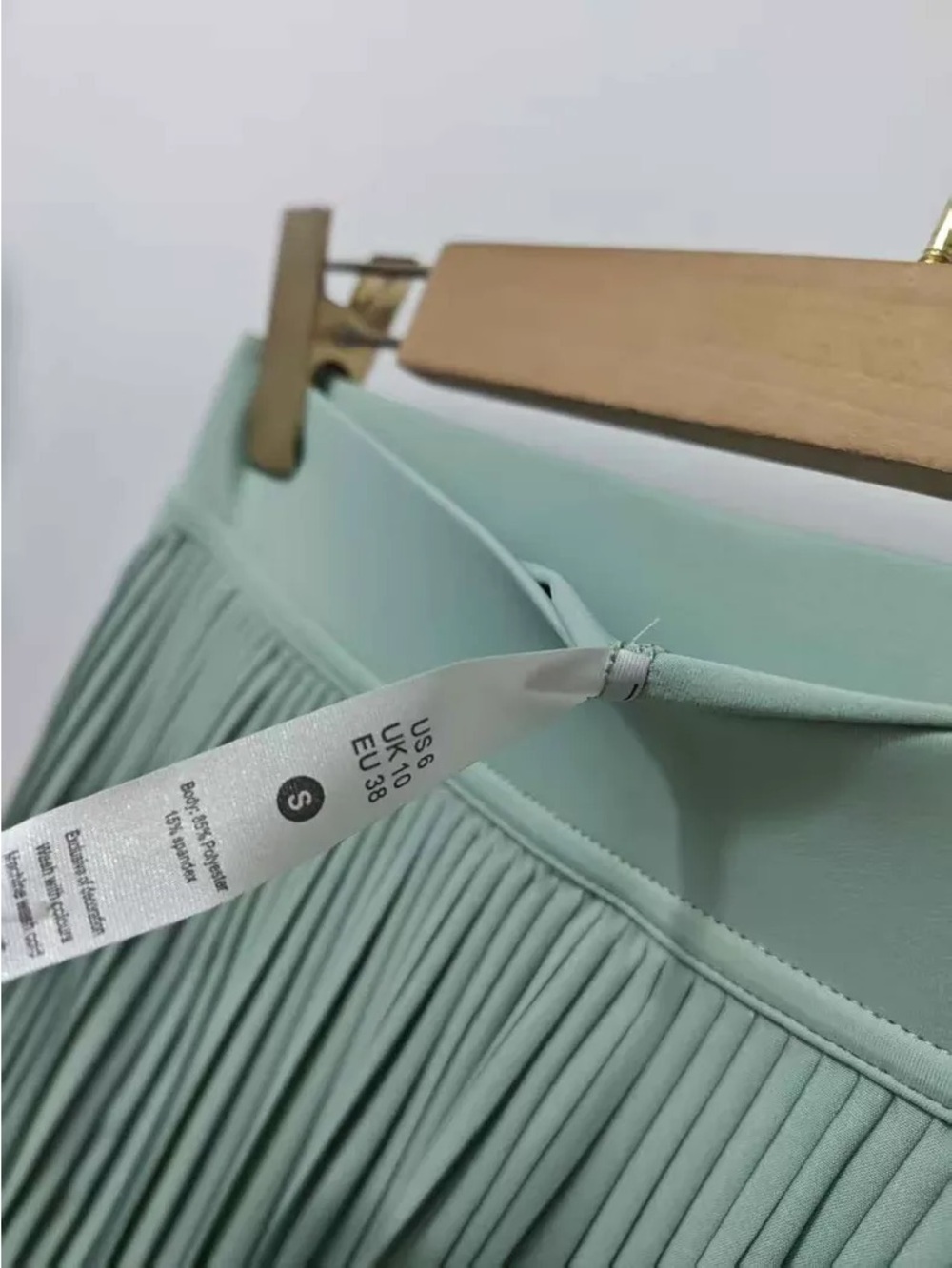 lululemon athletica Women's Pleated Mini Skirt in Sage Green - Picture 5 of 5